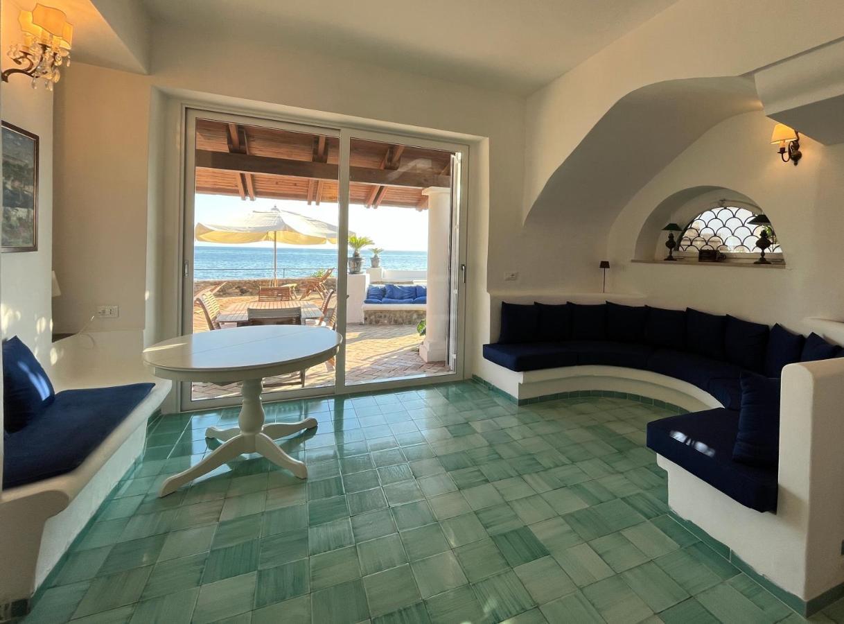 Nelinda Waterfront Accommodation Casamicciola Terme Luaran gambar