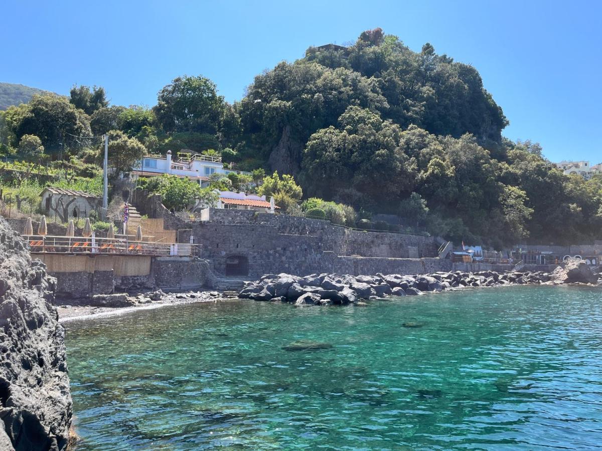 Nelinda Waterfront Accommodation Casamicciola Terme Luaran gambar