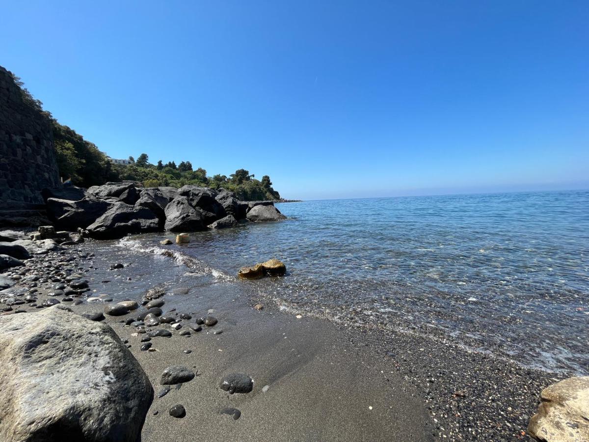 Nelinda Waterfront Accommodation Casamicciola Terme Luaran gambar