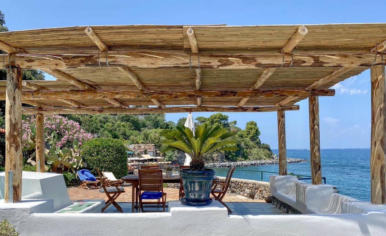 Nelinda Waterfront Accommodation Casamicciola Terme Luaran gambar