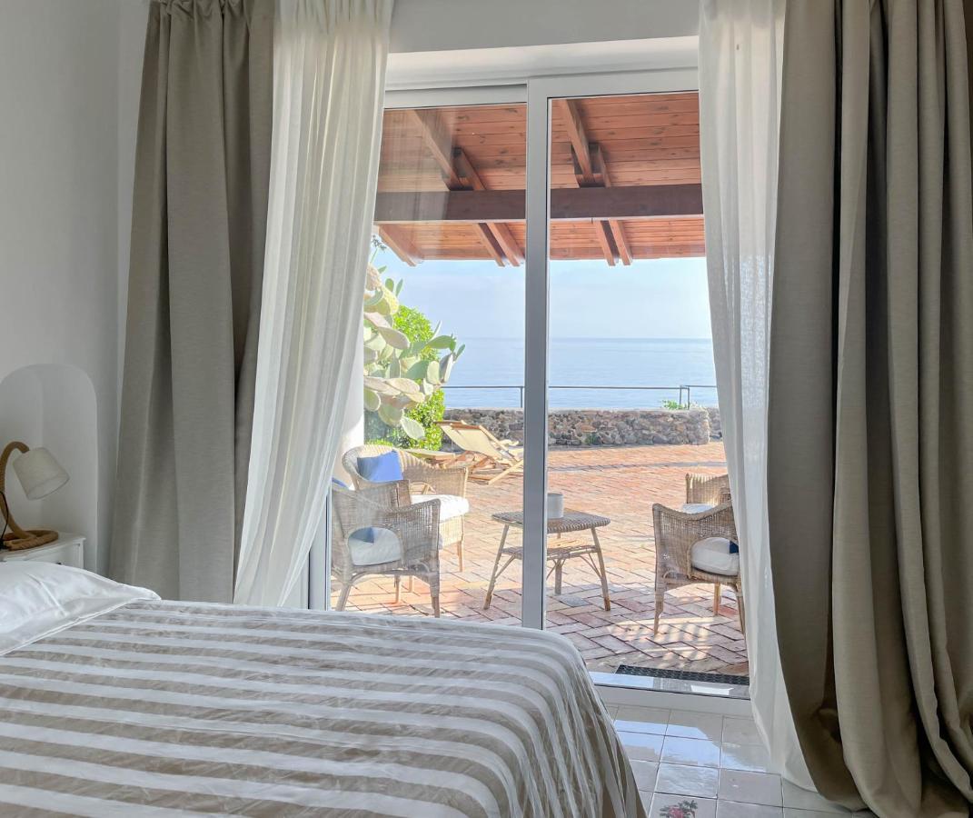 Nelinda Waterfront Accommodation Casamicciola Terme Luaran gambar