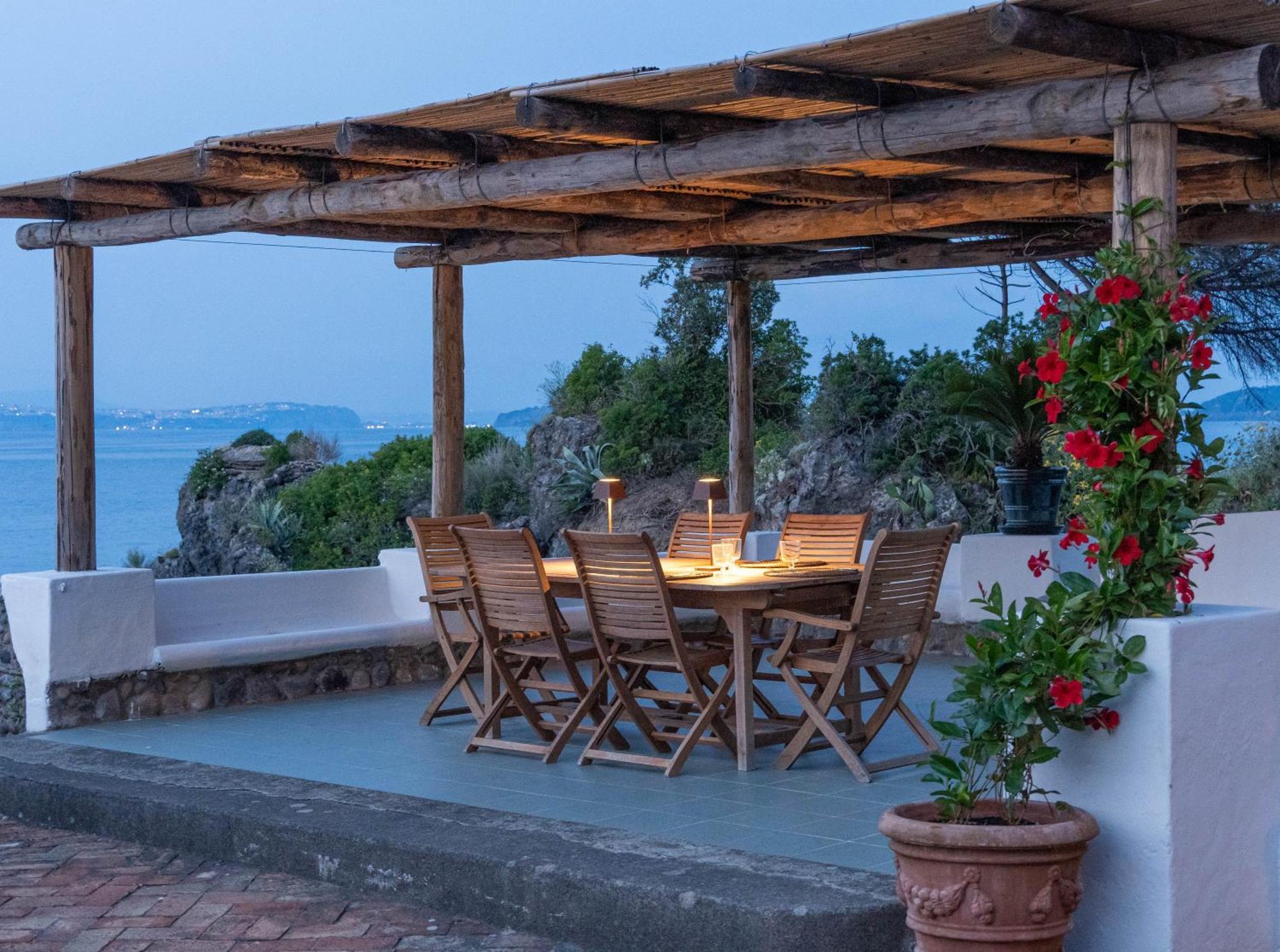 Nelinda Waterfront Accommodation Casamicciola Terme Luaran gambar